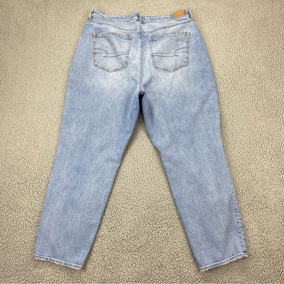 American Eagle Women's Mom High Waisted Jeans  |  Size:  18 Regular - Picture 4 of 14